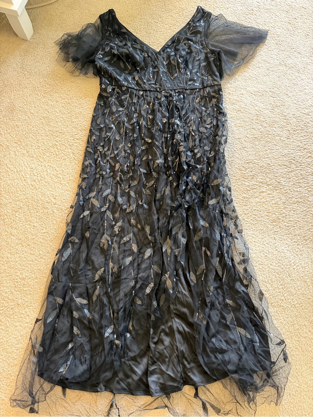 Women’s Black Tulle Leaf-Appliqué Party Dress